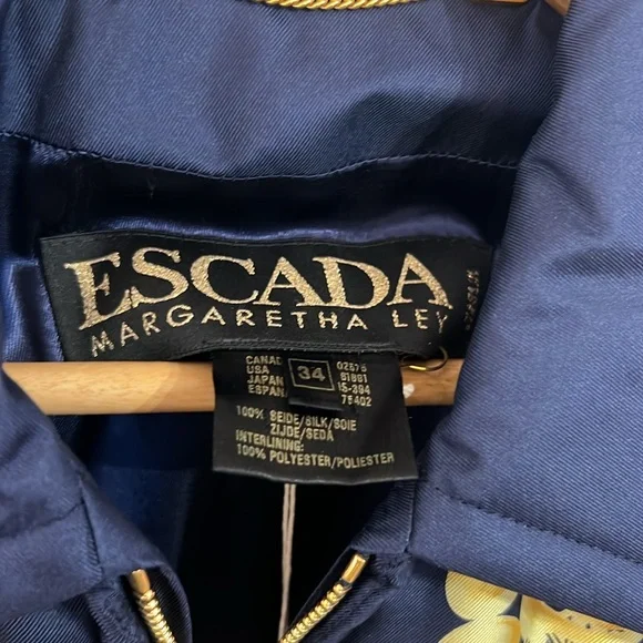 Vintage ESCADA silk puffer parka with English motif - perfect for apres ski - Picture 4 of 6
